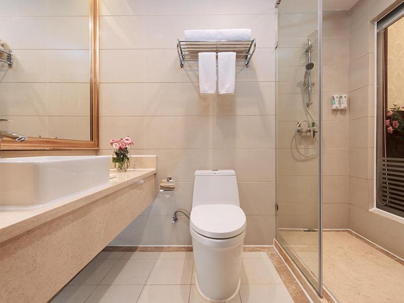 Vienna Hotel Zhongshan Xiaolan Esterno foto